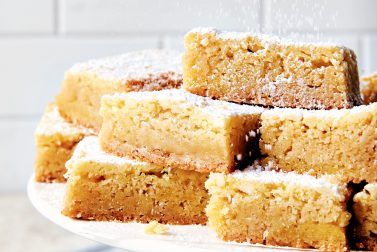 You searched for Maple gooey butter cake - New England Today Maple Butter Recipe, Butter Cake Bars, Maple Cake, Gooey Butter, Gooey Butter Cake, Deli Food, Jewish Recipes, Butter Cake, Cake Frosting