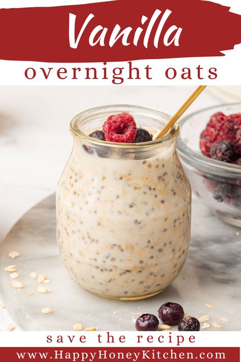 Creamy and delicious, these vanilla overnight oats with yogurt are an easy and healthy breakfast meal prep. Made with simple ingredients like chia seeds and vanilla almond milk. Make vanilla oats the night before for a stress-free start to your morning. Overnight Oats Creamy, Overnight Oats For Runners, Overnight Oats No Fruit, Low Calorie Overnight Oats Under 200, Plain Overnight Oats, Almond Milk Overnight Oats, Overnight Oats Vanilla, Pudding Overnight Oats, Simple Overnight Oats