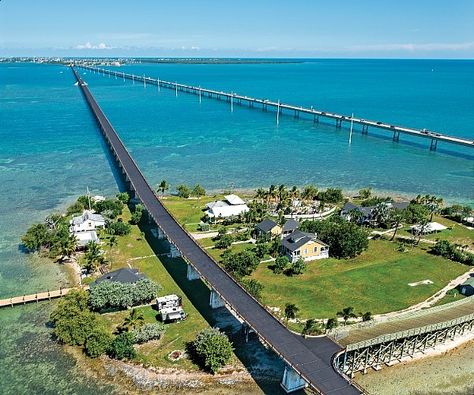 A section of the landmark Old Seven Mile Bridge, paralleling the famous Overseas Highway, has just reopened in the Florida Keys – once again allowing visitors to use it for cycling, walking, running, watching sunrises and sunsets and to access the historic island of Pigeon Key. The frequently photographed 2.2-mile section of the bridge reopened […] The post Historic bridge re-opens in the Florida Keys appeared first on A Luxury Travel Blog. Seven Mile Bridge, Egypt Resorts, Sunrises And Sunsets, Travel Egypt, Egypt Fashion, Egypt Culture, Linear Park, Vacation Days, Visit Egypt