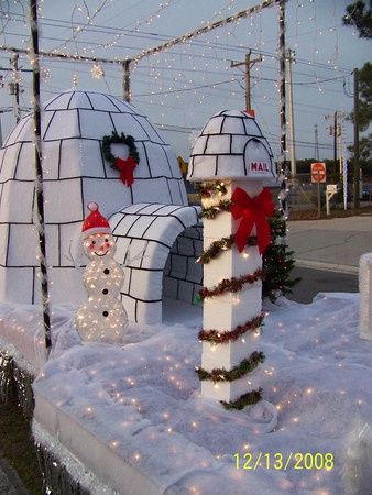 Picture Christmas Parade Float | Penguin/Igloo Christmas Float | Parade Floats Winter Parade Float, Holiday Parade Floats, Penguin Igloo, Santa Claus Parade, Snow Place Like Home, Christmas Parade Floats, Office Candy, Holiday Parades, Snow Place