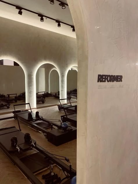 Pilates Studio Design, Pilates Yoga Studio, Reformer Studio, Pilates Room, Pilates Studios, Desain Pantry, Studio Pilates, Yoga Studio Design, Pilates Clothes