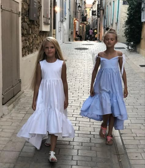 Greece Outfit, Kids Goals, Mediterranean Summer, Yoga Posen, Sister Outfits, Kid Lifestyle, Future Family, Future Mom, Future Lifestyle