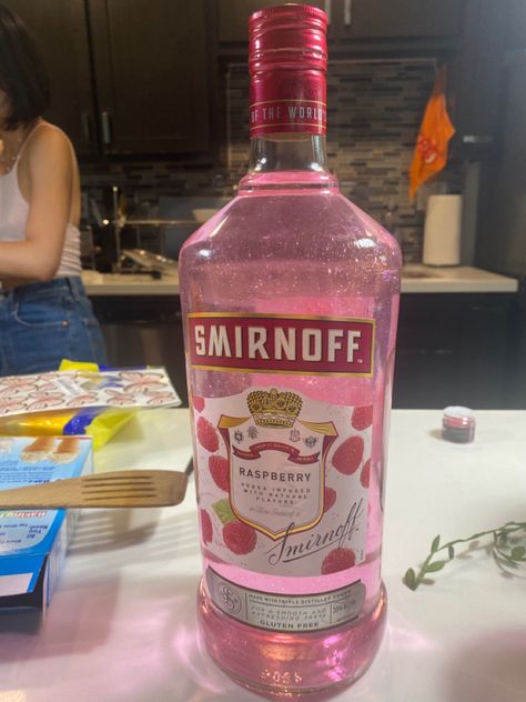 21st Birthday Aesthetic, Glitter Drinks, Custom Drinks, Birthday Aesthetic, Birthday Drinks, Pink Drinks, Pink Birthday, 21st Birthday, Pink Glitter