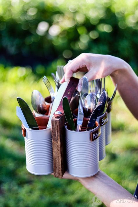 DIY Silverware Caddy Thrift Upcycle, Silverware Storage, Silverware Caddy, Diy Recycled Projects, Diy Tableware, Diy Bbq, Penny Board, Silverware Holder, Camper Reno