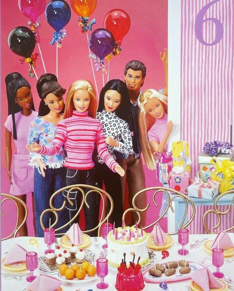 90s Barbie Dolls, Barbie Stickers, Cafe Drinks, Barbie Pictures, Diy Barbie House, Barbie 80s, Fashion Dolls Photography, Barbie Art, Barbie Books