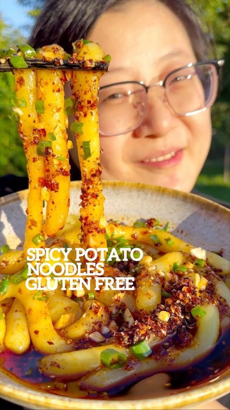 Tapioca Noodles Recipes, Vegan Asian Food, Free Noodles, Yummy Noodles, Healthy Healing, Potato Noodles, Asian Noodle Recipes, Food Asian, Wheat Noodles