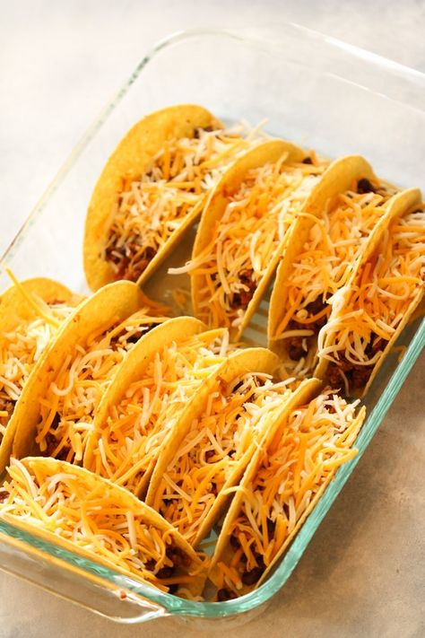 Baked Beef Tacos Oven, Oven Baked Tacos Ground Beef, Oven Tacos Baked, Easy Chicken Chow Mein Recipe, Baked Beef Tacos, Rotisserie Chicken Oven, Easy Chicken Chow Mein, Tacos Baked, Plain Food