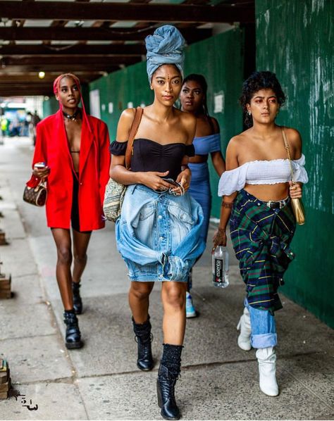 Afrocentric Fashion Afro Punk, Street Festival Outfit Casual, Urban African Fashion Street Style, Last Minute Pride Outfit, Afrocentric Outfits Street Styles, Black Women Fashion Summer Street Styles, Afro Beats Festival Outfit, Avant Garde Aesthetic Outfit, Afrobeats Party Outfit