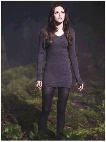 Bella: I was dead, but I've never felt more alive. I was born to be a vampire B.D.2 Bella Swan Clothes, Swan Clothes, Bella Swan Vampire, Bella Y Edward, Kristen Stewart Twilight, Twilight Outfits, Twilight Saga Breaking Dawn, Vampire Twilight, Twilight Quotes