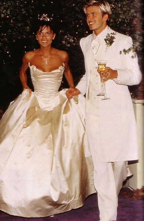 David Beckham Wedding, Victoria Beckham Wedding Dress, Victoria Beckham Wedding, Beckham Wedding, Celebrity Wedding Photos, Posh And Becks, Victoria And David, Victoria Beckham Dress, David And Victoria Beckham