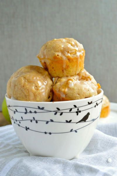 Apple pie pancake muffins mix up just like pancake batter, but have delicious apple pie filling folded right in. Drizzled with glaze or syrup, these sweet little treats are sure to be a hit. Apple Pie Pancakes, Pancake Muffins, Apple Pie Filling, Muffin Mix, Pancake Mix, Pancake Batter, Apple Pies Filling, Breakfast Breads, Breakfast Dishes