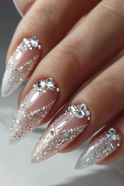 Bold Wedding Dress, Quince Nails Almond, Royal Nail Designs, Fancy Wedding Nails, Unique Bridal Nails, Elegant Prom Nails, Bridal Nails Wedding Elegant, Wedding Nails Acrylic, Weding Nails