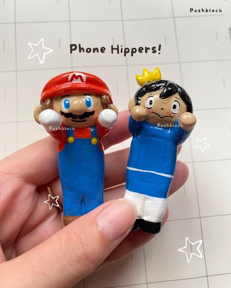 custom phone hippers! get yours now! ‧₊˚ ☁️⋅♡🪐༘⋆ kindly check the link in my bio! •ᴗ• #airdryclay #clayart #phonehipper #smallbusiness #handmade #claycreations #mariobros #bojji #cutestuff #anime #claycraft #clayartist Clay Hippers Phone, Hippers Phone, Clay Illustration, Anime Clay, Clay Cup, Clay Diy Projects, Cute Polymer Clay, Clay Figurine, Drawing For Beginners