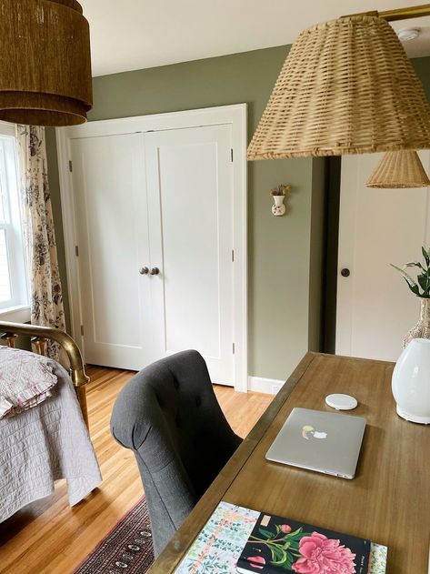 Office Guest Room Layout, Home Office Bedroom Combo Guest Rooms, Guest Room Office Combo Layout, Small Office Bedroom Combo, Guest Room Layout, Home Office And Guest Room Combo, Spare Bedroom Office Ideas, Guest Bedroom Office Ideas, Office Bedroom Combo