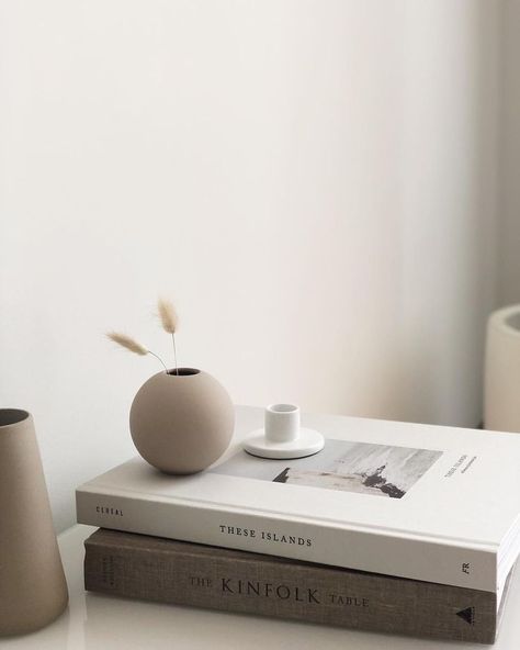 How do you decorate? At HOLY TRINITY® we love Amy Menton's neat, minimal interior style. Our design luminaires would be wonderful in this setting.   #HLYTRNTY #holytrinitylights #interiordesign #homedecor #interiordecor #minimalism The Kinfolk Table, Minimalist Dekor, Collage Mural, Soft Minimalism, Cream Aesthetic, Minimalism Interior, Beige Aesthetic, White Aesthetic, Architectural Digest