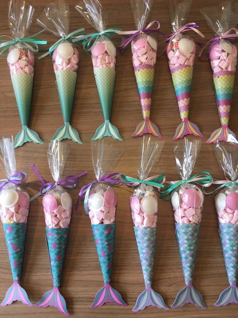 Mermaid Birthday Decorations Diy, Mermaid Barbie Party, Mermaid Barbie Birthday Party, Ariel Birthday Party Decorations, Mermaid Jello, Mermaid Centerpiece Ideas, Ariel Themed Birthday Party, Diy Mermaid Birthday Party, Mermaid Theme Cake