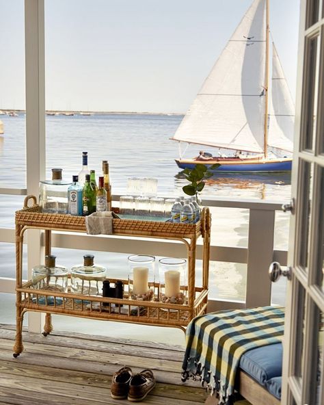 4,451 Likes, 34 Comments - Serena & Lily (@serenaandlily) on Instagram: “Our South Seas Bar Cart sets the scene for drinks alfresco in this Nantucket boathouse designed by…” Boathouse Design, Nantucket Cottage, Bar Deco, Lakefront Living, Coastal Interiors Design, Living Interior, Style Cottage, Coastal Interiors, Cool Ideas