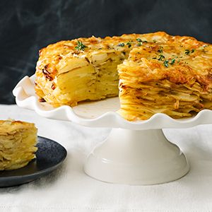 Leek And Potato Tart, Potato And Leek Tart, Potato Leek Tart, Leek Tart Recipe, Impressive Side Dishes, Christmas Vegetable Dishes, Potato Tart Recipe, Potato Tart, Leek Tart