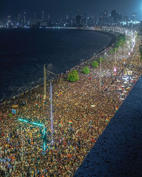 Indian Cricket Team, Victory Parade, India Win, Indian Cricket, Cricket Team, Mans World, World Cup, Mumbai, Victorious