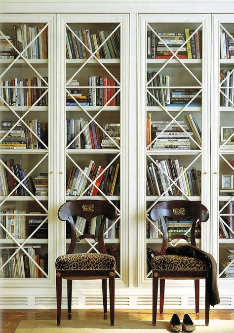 Love the style of these glass bookcases Library Luxury, Cozy Home Library, Beautiful Bookshelf, Comfy Reading, Library Bookshelves, Bookshelf Design, Home Libraries, Book Case, Home Library