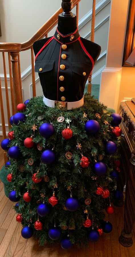 Marine Corps Christmas Tree, Usmc Christmas, Patriotic Christmas Tree, Dress Form Christmas Tree, Military Style Dress, Mannequin Christmas Tree, Military Christmas, Patriotic Christmas, Creative Christmas Trees