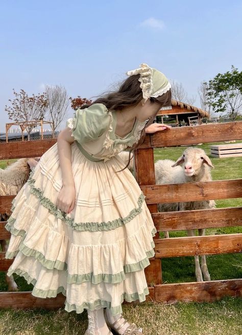 Mode Country, Country Lolita, Green Headband, Op Dress, Short Sleeve Summer Dresses, Vintage Princess, Pink Headbands, Triangle Scarf, Princess Girl