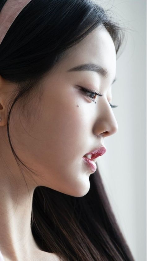 wonyoung photoshoot modeling magazine korean ive izone hd Wonyoung Side Profile, Iz One Wonyoung, The Cardigans, 인물 사진, 가을 패션, Korean Beauty, Girl Face, Ulzzang Girl, Pretty Face