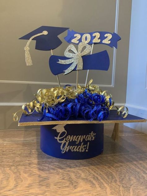 Photo Centerpieces Diy, Blue Graduation Centerpieces, Graduation Centerpieces Diy, Graduation Party Table Centerpieces, Diy Graduation Party Centerpieces, Centerpieces Graduation, Diy Graduation Party, Graduation Table Centerpieces, Photo Centerpieces