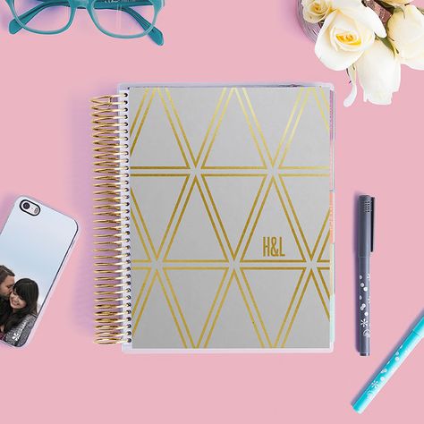 Fancy planners are the next big thing in engagement gifting. Engagement Gifts Diy, Engagement Gifts For Best Friend, Baskets 2022, Engagement Gift Ideas For Couples, Diy Engagement Gifts, Just Engaged Gift, Gift Ideas For Newlyweds, Fancy Planner, Sentimental Gift Ideas