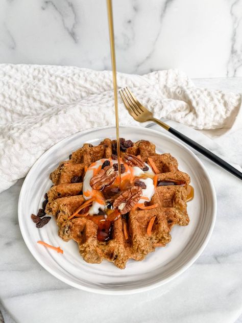 Healthy Carrot Cake Waffles - Lovely Delites Leftover Carrots, Carrot Cake Waffles, Cake Waffles, Waffle Recipe Healthy, Healthy Carrot Cake, Healthy Waffles, Sugar Free Baking, Healthy Carrot Cakes, Pancakes Healthy