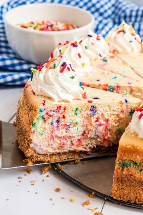 Funfetti Cheesecake Recipe - Shugary Sweets Funfetti Cheesecake, Birthday Cheesecake, Healthy Cheese, Funfetti Cupcakes, Lemon Cheesecake Recipes, Baked Cheesecake, Birthday Cake Flavors, Shugary Sweets, Cheesecake Pie