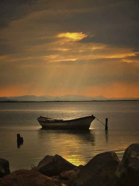 ˚Turkey Boat Art, Boat Painting, Beautiful Sunset, Beautiful Photography, Amazing Nature, Nature Pictures, Sunset Photography, Sunrise Sunset, Beautiful Landscapes