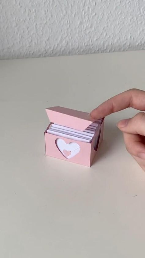 Create a heartfelt gift with this DIY love letter box! Perfect for anniversaries, Valentine's Day, or any special occasion, this adorable box holds tiny letters filled with personal messages for your loved one. A unique and romantic way to show how much you care! #DIYGifts #LoveLetterBox #RomanticGift #HandmadeIdeas #ValentinesDayGift #CraftTutorial #GiftBoxDIY #CreativeGiftIdeas #RomanticSurprise #HeartfeltGifts Easy Diy Valentines Gift For Boyfriend, Handmade Valentines Day Gift For Boyfriend, Easy Valentine Crafts For Boyfriend, Valentine's Day Ideas Diy, Things To Make For Your Boyfriend For Valentines Day, Propose Day Ideas For Him, Valentines Diy Boyfriend, Valentines Diy For Girlfriend, Valentine’s Day Homemade Gifts For Him