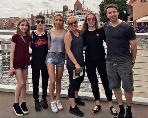 Johnny Orlando Lifestyle, Wiki, Net Worth, Income, Salary, House, Cars, Favorites, Affairs, Awards, Family, Facts & Biography - Discover The Art of Publishing Johnny Orlando Girlfriend, Vidbar Rp, Johnny Orlando Instagram, Lauren Orlando, Parenting Photography, Orlando Photos, Orlando Family, Annie Leblanc, Johnny Orlando