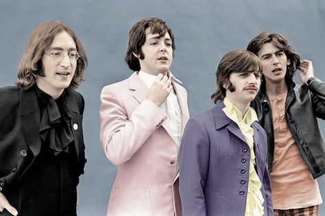 yesterdey: ““the beatles 1968 —colored by @yesterdey ” ” The Beatles Help, Beatles Albums, Beatles Band, Julian Lennon, Beatles Music, Lennon And Mccartney, The White Album, Beatles Photos, Beatles Art