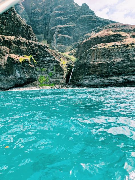 kawaii Kauai Hawaii Wallpaper, Kawaii Hawaii Things To Do, Hawaii Underwater, Kawaii Hawaii, Hawaii Views Aesthetic, Kawaii Island, Ocean Aesthetic Hawaii, 2024 Manifestations, Pretty Views