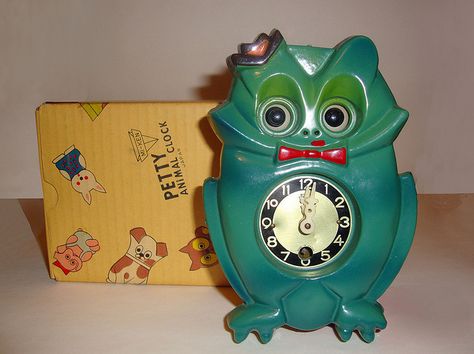 Japanese Animal Clock 1967 by Hydra5, via Flickr Yoshitomo Nara Clock, Weird Clocks, Clocks Aesthetic, Cat Clocks, 70s Memories, Novelty Clocks, Pink Cat Clock, Kitschy Decor, Japanese Animals