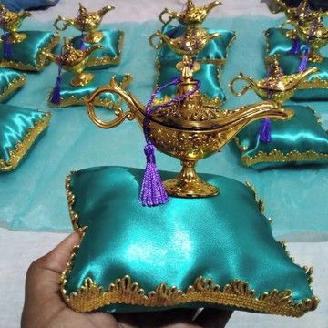 Alladin Centerpiece Ideas, Princess Jasmine Centerpiece Ideas, Aladdin Quinceanera Theme, Aladdin Wedding, Princess Jasmine Party, Arabian Party, Cinderella Sweet 16, Aladdin Birthday Party, Princess Jasmine Birthday Party