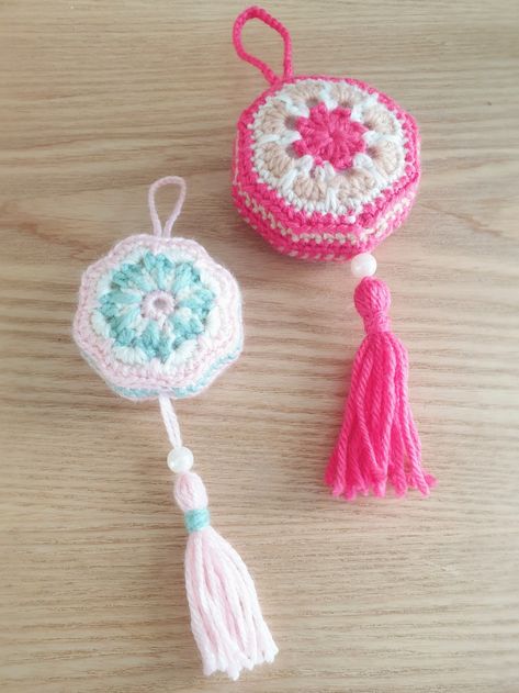 Vietnamese Crochet Pattern, Chinese Crochet Patterns, Chinese New Year Crochet, Asian Crochet, Chinese Crochet, Crochet Garland, Japanese Crochet, Chinese New Year Decorations, Crochet Ornaments