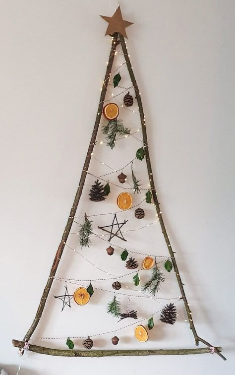 Eco Friendly Christmas Decorations, Oppgaver For Barn, Ideas Decoracion Navidad, Zero Waste Christmas, Eco Christmas, Natural Christmas Decor, Eco Friendly Christmas, Alternative Christmas, Natural Christmas