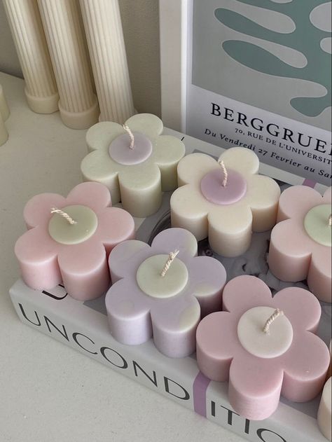 Girly Candles, Candle Obsession, Cute School Stationary, Candle Crafts Diy, Aesthetic Candles, Cute Candles, Candle Aesthetic, Stationary School, Candle Craft