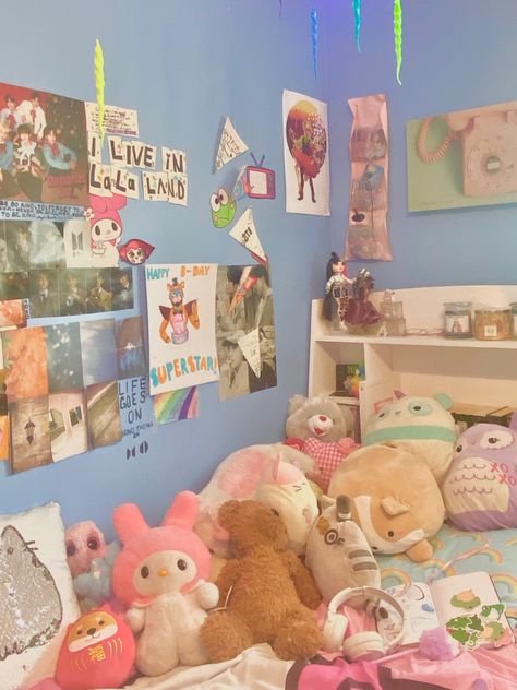 Kidcore Bedroom Ideas, Kidcore Bedroom, Bedroom Baddie, Kidcore Room, Kidcore Style, Soft Kidcore, Cute Room, Cute Room Ideas, Kawaii Room