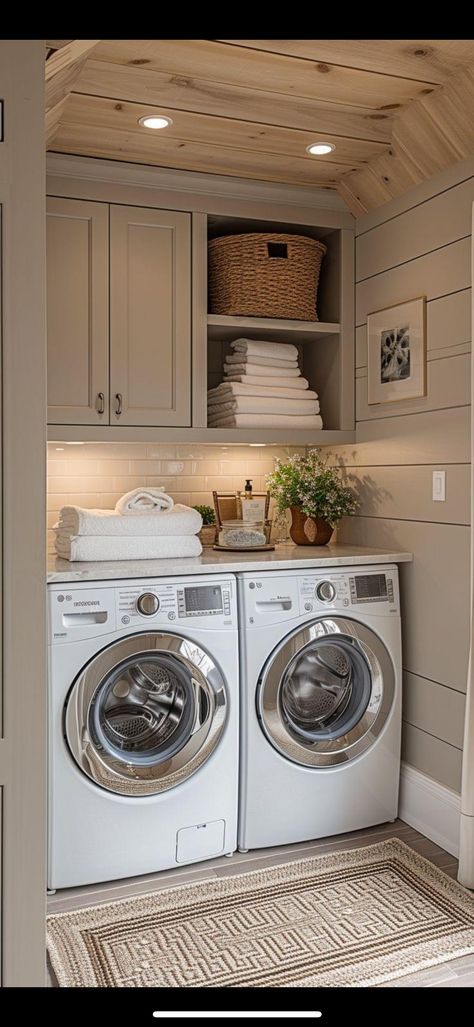 Dream Laundry Room, Laundry Room Layouts, Laundry Room Renovation, Modern Laundry Rooms, Laundry Room Inspiration, Laundry Room Remodel, Laundry Room Diy, Laundry Closet, Laundry Room Storage