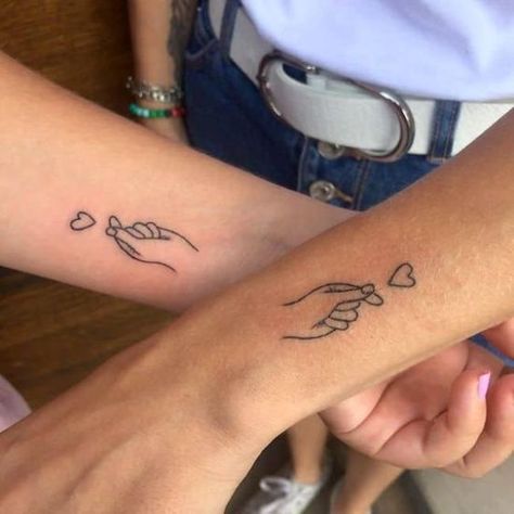 Collar Bone Tattoo Matching, Matching Finger Tattoos Mother Daughter, Matching Tattoos Mother Daughter For 3, Matching Mother Daughter Tattoos Meaningful, Mothers Love Tattoo, Mother Daughter Tattoos Matching, Tattoo Ideas Mother Daughter, Mother Daughter Tattoos For 3, Meaningful Mom And Daughter Tattoos