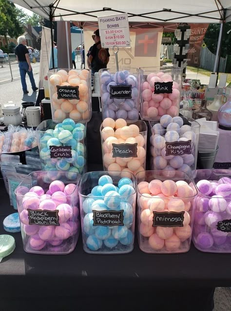 Bathbomb Display Retail, Bath Bomb Display Ideas, Bathbombs Ideas, Booth Display Ideas Diy, Wax Melts Recipes, Bath Bomb Ideas, Soap Store, Diy Soap Bars, Apothecary Shop