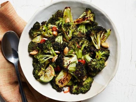 Coriander Vinaigrette, Broccoli Steaks, Charred Broccoli, Milk Street, Vegetarian Fast Food, Roasted Broccoli, Broccoli Recipes, Broccoli Salad, Broccoli Florets