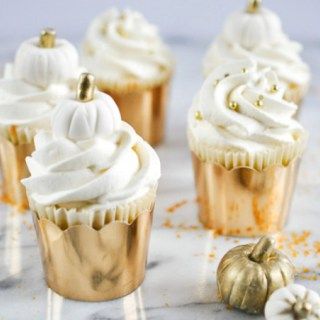 Funfetti Cupcakes with Champagne Whipped Cream and Mini Pumpkin Toppers Pumpkin Toppers, Cupcakes Funfetti, Pumpkin Topper, Funfetti Cupcakes, Whipped Cream Frosting, Sugar Pumpkin, Cream Frosting, Frugal Meals, Muffin Cups