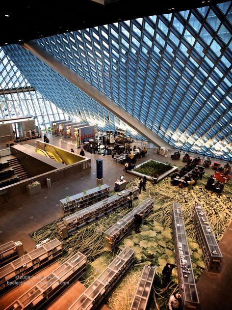 Seattle Central Library, Seattle, Washington, Usa Smell Of Old Books, Smell Of Books, Seattle Library, Seattle Central Library, Seattle Public Library, Seattle Architecture, St Johns College, Library Posters, World Library