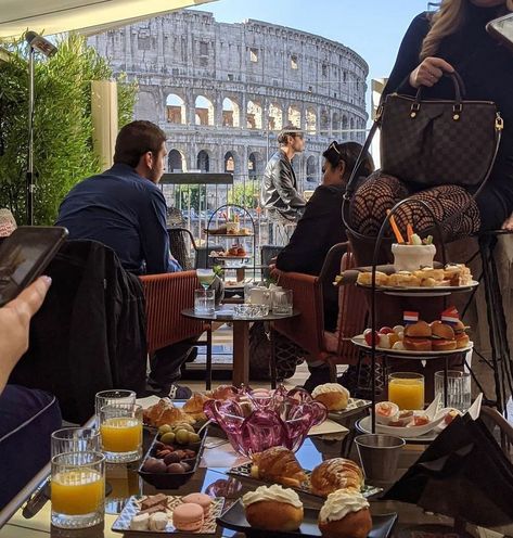 The Court Rome on Instagram: “Are you Ready for #Tomorrow? ✨#MorningGlory #brunch at @thecourtrome 🥂✨ Every Saturday and Sunday from 11.00 to 18.00 @thecourtrome…” Rome Nightlife, Rome Party, Nightlife Party, Rooftop Party, Cotton Club, Welcome To The Party, Morning Glory, Rome Italy, The Court