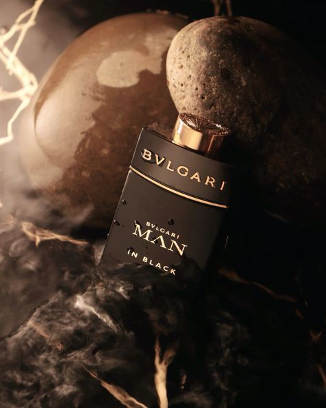 Perfume Photoshoot, Bvlgari Man In Black, Bvlgari Perfume, Bvlgari Man, Product Ads, Fragrance Ad, Black Perfume, Perfume Photography, Man In Black